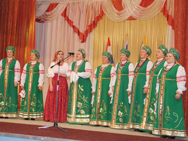 Выступление хора народной песни "Калинушка"