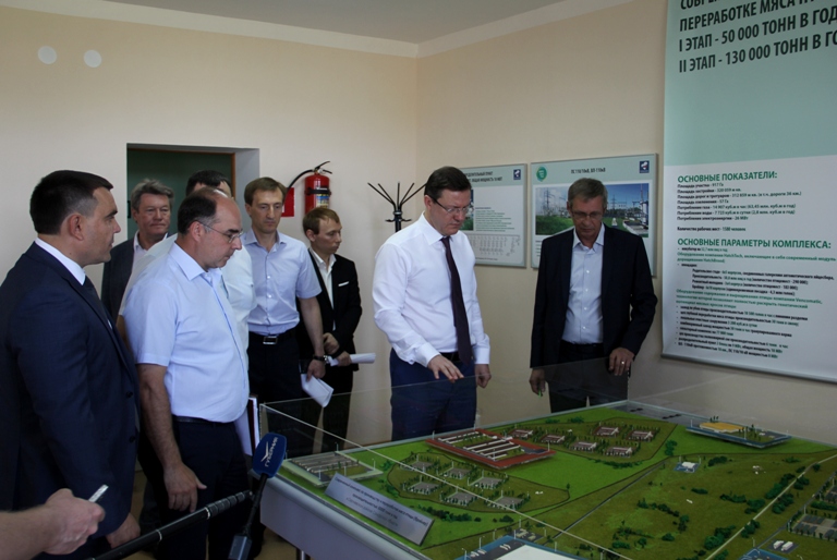 Дмитрий Азаров посетил Сергиевскую птицефабрику