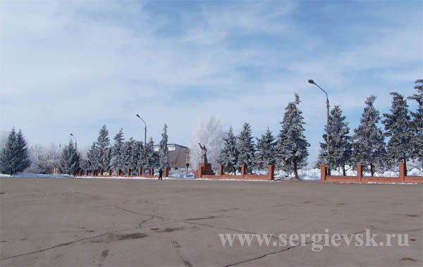 Центральная площадь с. Сергиевск (фото Ю. Силантьевой)