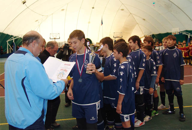 Вручение медалей призерам футбольного турнира на Кубок Льва Яшина