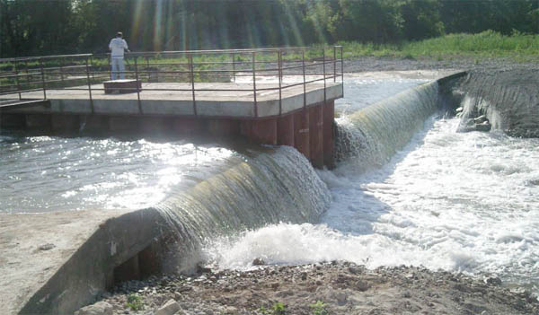 Плотина на реке Сок Сергиевского района