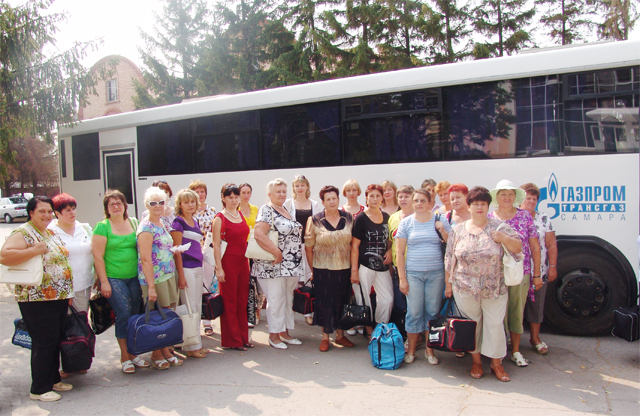 В г. Самара сергиевские учителя отправились на комфортабельном автобусе, предоставленном предприятием Сергиевское ЛПУМГ