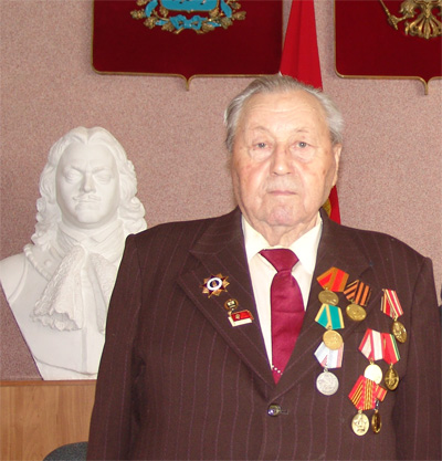  Александр Маврикеевич Петров