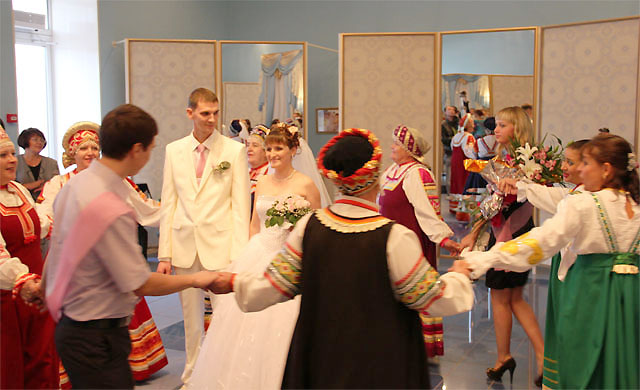 Регистрация брака с элементами русских национальных традиций