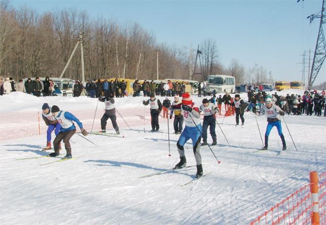 На старт "Сергиевской лыжни - 2011" вышли 370 спортсменов со всей Самарской губернии и соседних областей