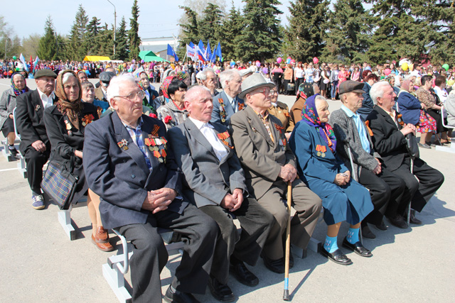 Самые почетные гости праздника - участники и ветераны Великой Отечественной войны
