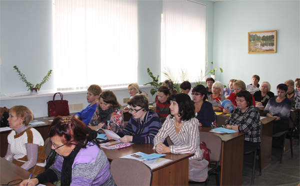 Приглашённые гости и участники заседания Президиума Союза женщин Самарской области