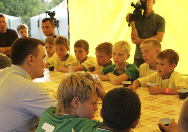 Встреча игроков команды ФК Сергиевск 2003 года рождения с Алексеем Веселовым