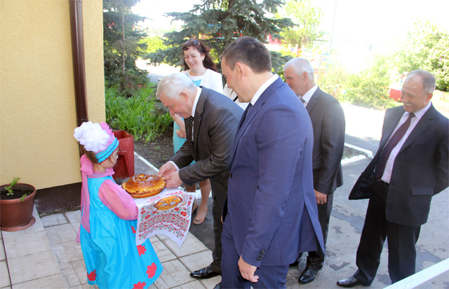 Почетные гости посетили детский сад Ромашка